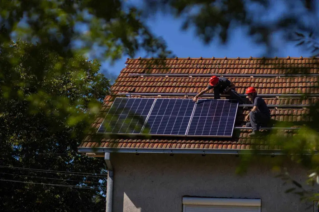 Top solar panel dealers in Kannur